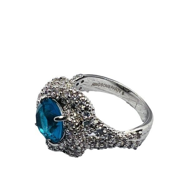 Bomb Party Ring , size 6, blue round stone on a silver band - Picture 2 of 5